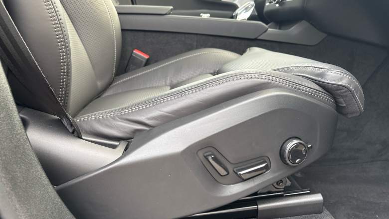 Volvo XC90 2.0 B5P Ultra Dark 5dr AWD Geartronic Petrol Estate